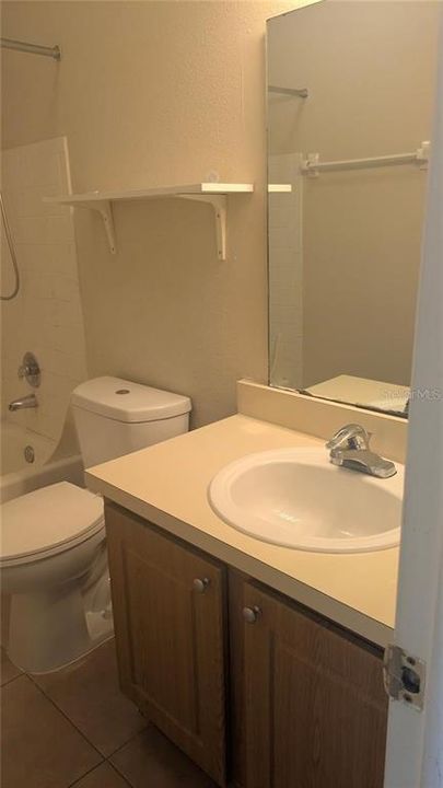 For Rent: $1,350 (2 beds, 1 baths, 1214 Square Feet)