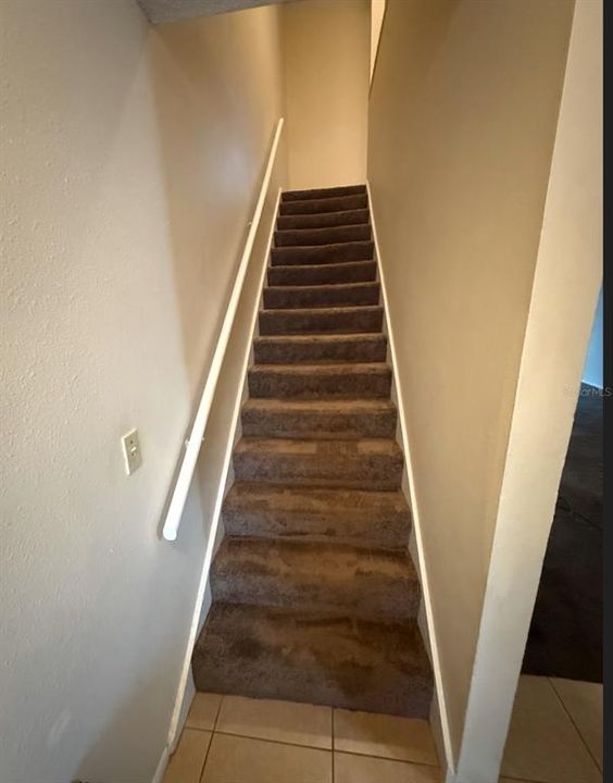 For Rent: $1,350 (2 beds, 1 baths, 1214 Square Feet)
