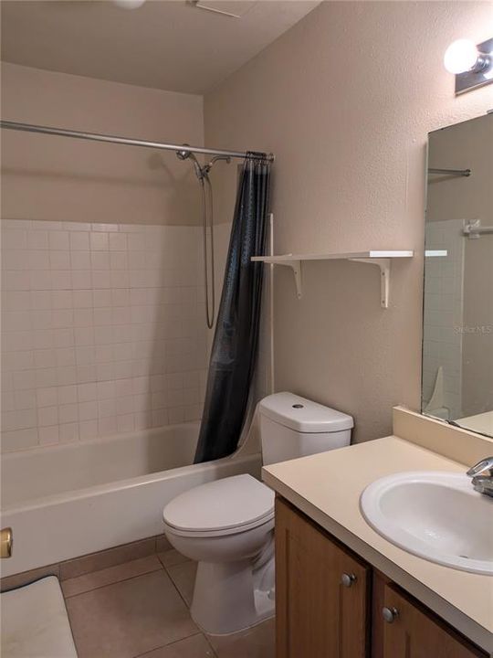 For Rent: $1,350 (2 beds, 1 baths, 1214 Square Feet)