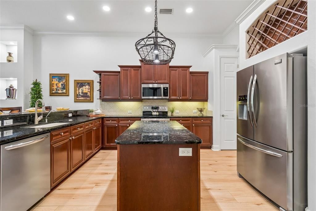 En Venta: $1,399,000 (4 camas, 3 baños, 3214 Pies cuadrados)