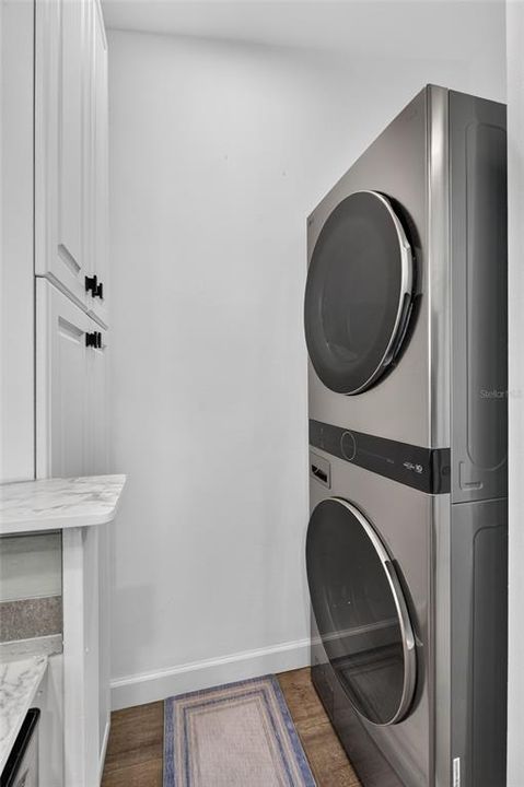 For Sale: $199,000 (2 beds, 2 baths, 1030 Square Feet)