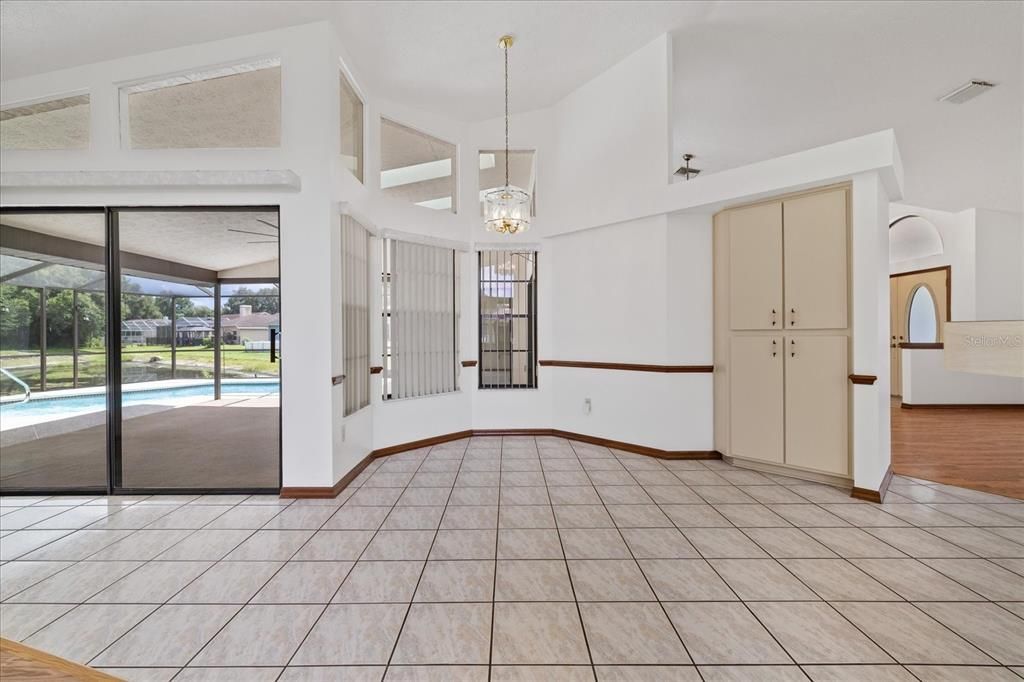 На продажу: $425,000 (3 спален, 2 ванн, 2201 Квадратных фут)