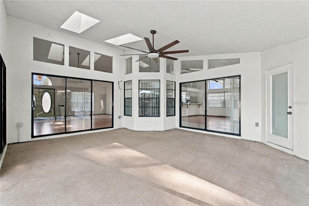 На продажу: $425,000 (3 спален, 2 ванн, 2201 Квадратных фут)