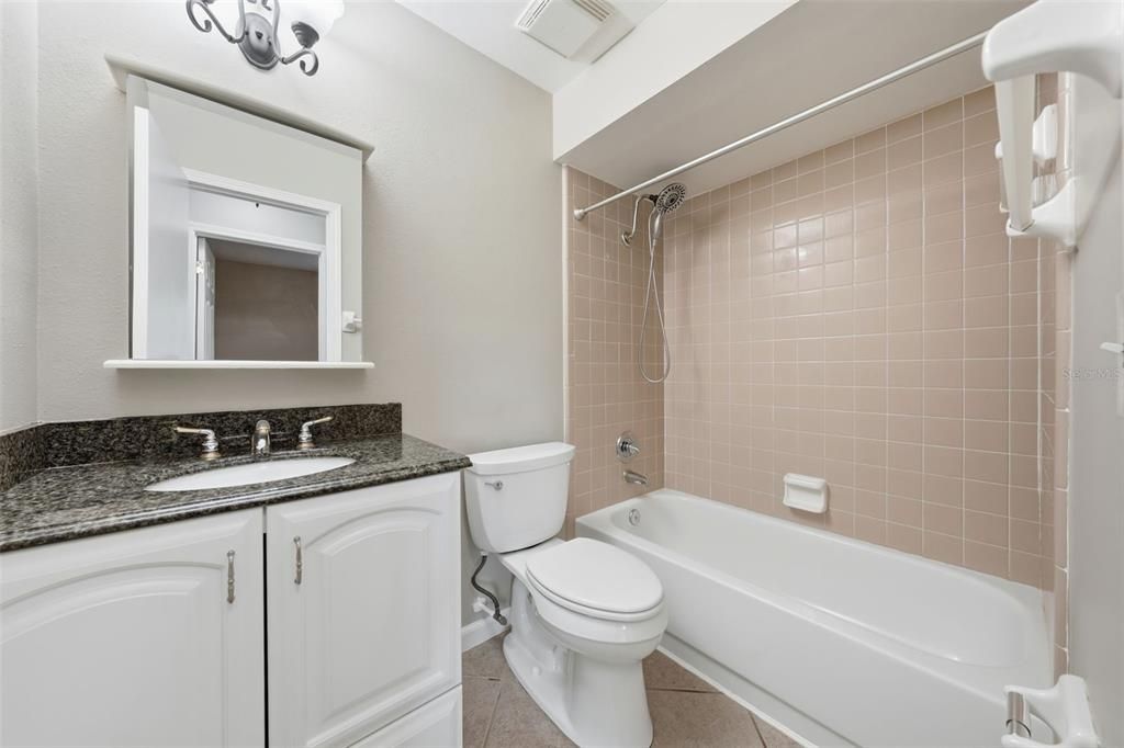 В аренду: $2,350 (3 спален, 2 ванн, 1856 Квадратных фут)