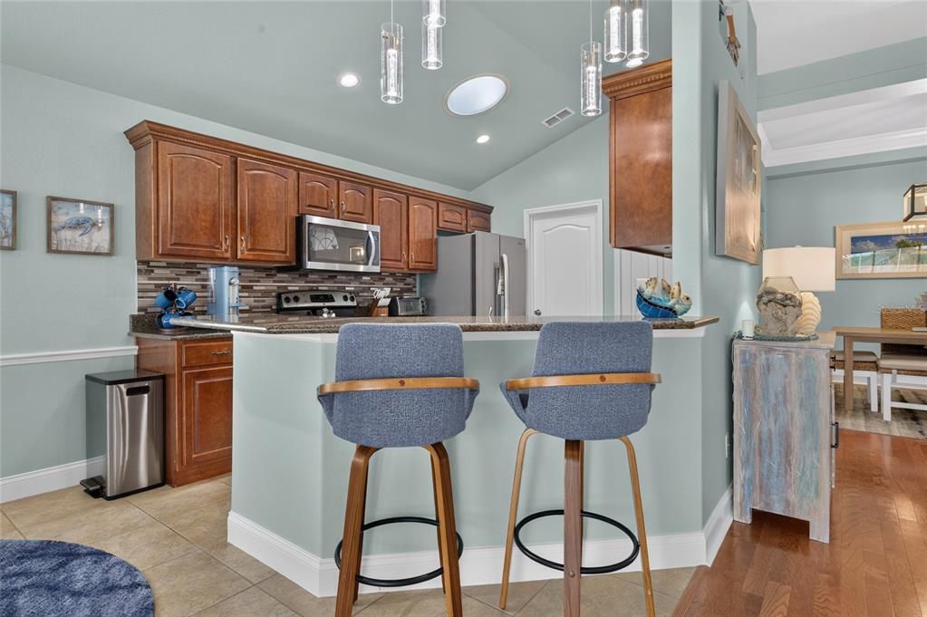 Activo con contrato: $595,000 (3 camas, 2 baños, 1636 Pies cuadrados)