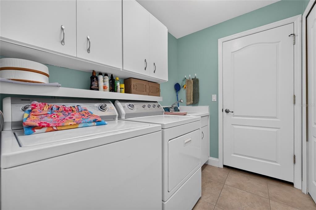 Activo con contrato: $595,000 (3 camas, 2 baños, 1636 Pies cuadrados)