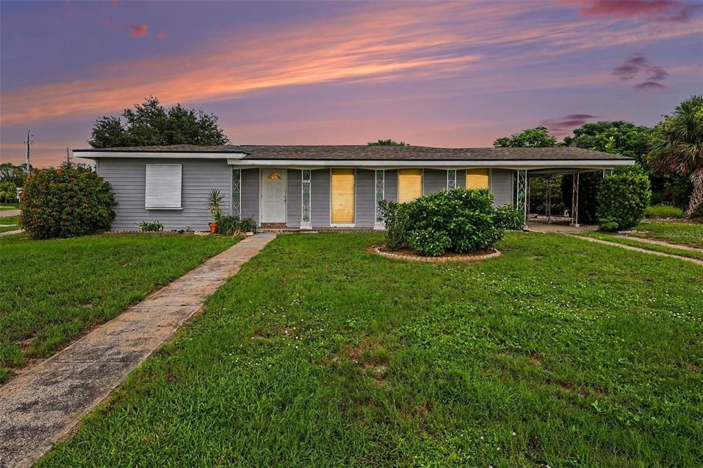 Active With Contract: $144,950 (2 beds, 1 baths, 1040 Square Feet)