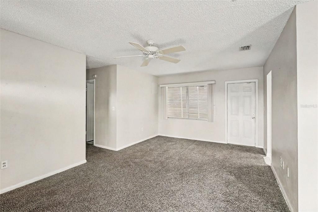 Active With Contract: $144,950 (2 beds, 1 baths, 1040 Square Feet)