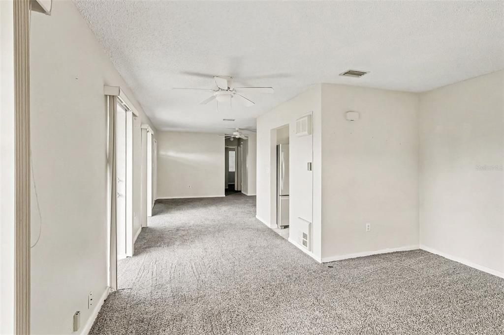 Active With Contract: $144,950 (2 beds, 1 baths, 1040 Square Feet)