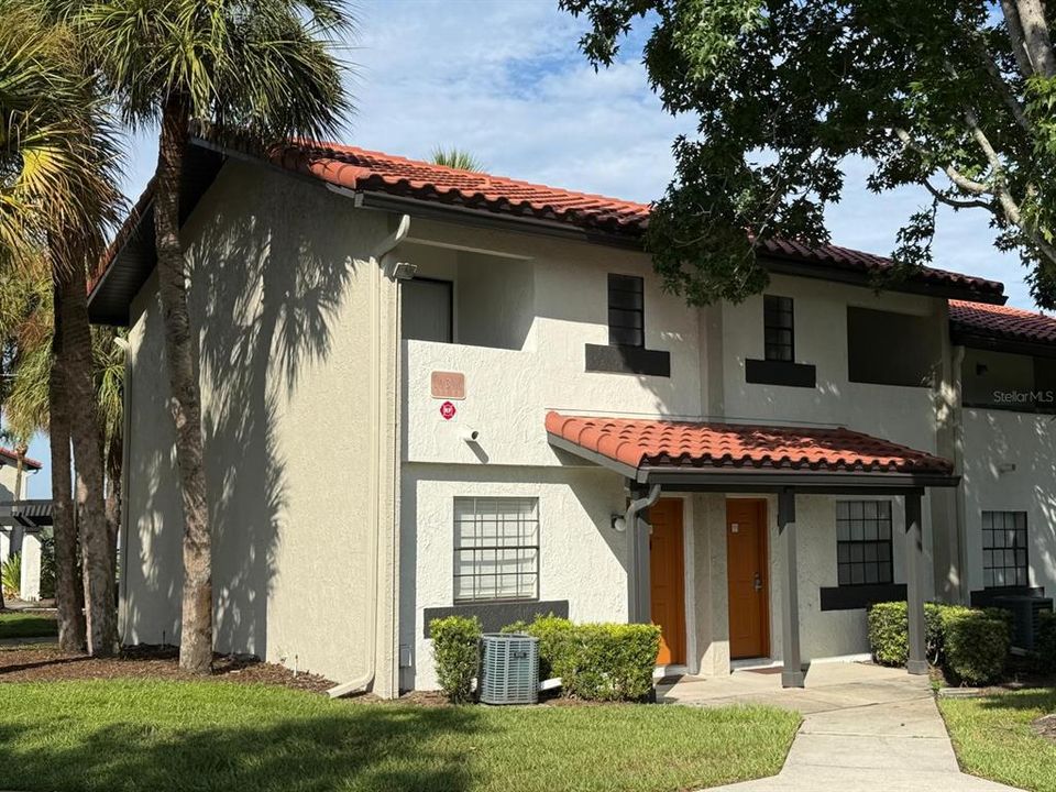 For Rent: $1,500 (1 beds, 1 baths, 745 Square Feet)