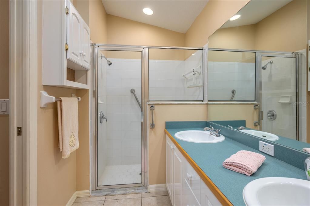 На продажу: $325,000 (2 спален, 2 ванн, 1791 Квадратных фут)