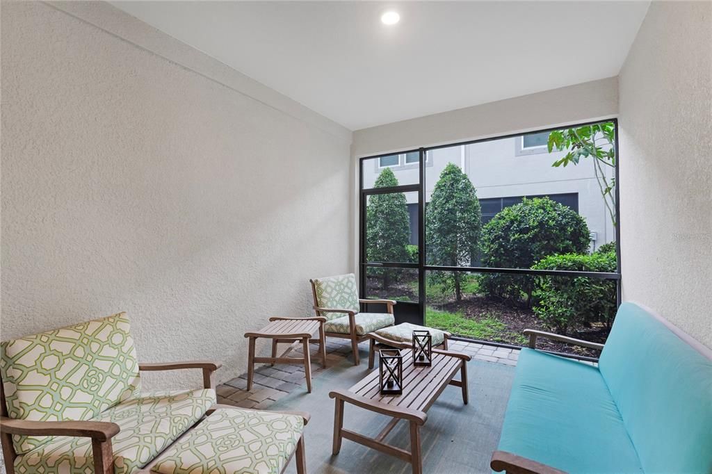 For Rent: $2,700 (4 beds, 3 baths, 2574 Square Feet)