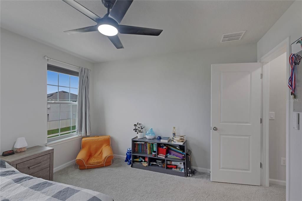 For Rent: $2,700 (4 beds, 3 baths, 2574 Square Feet)