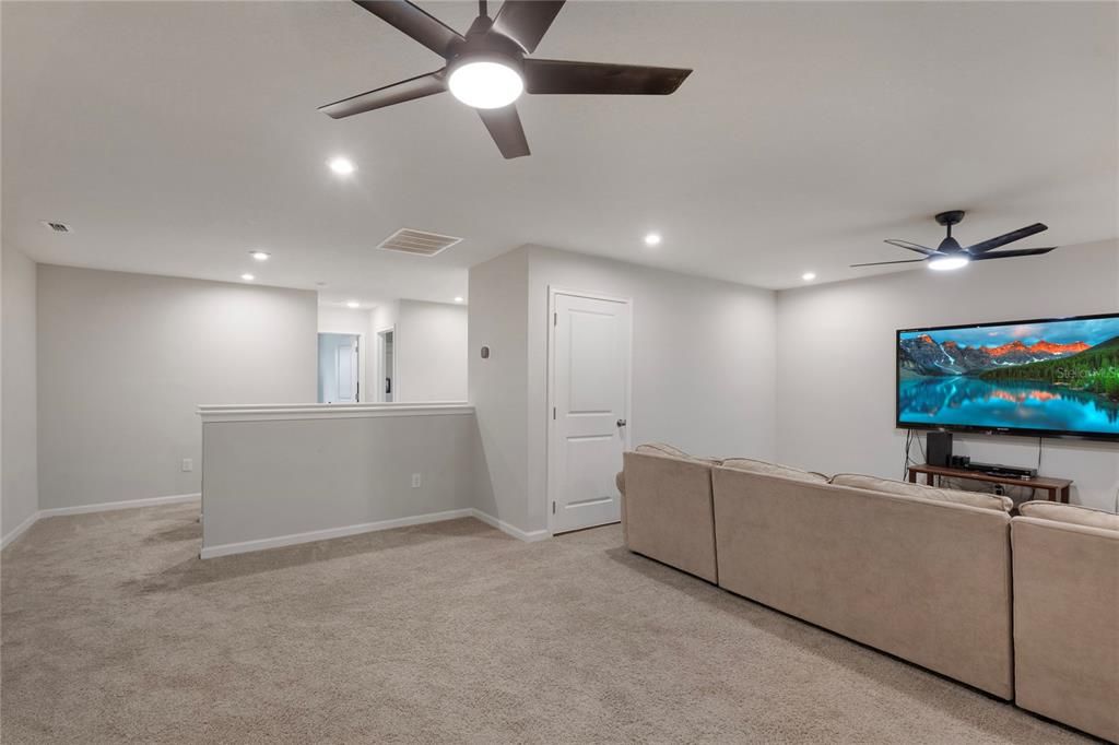 For Rent: $2,700 (4 beds, 3 baths, 2574 Square Feet)