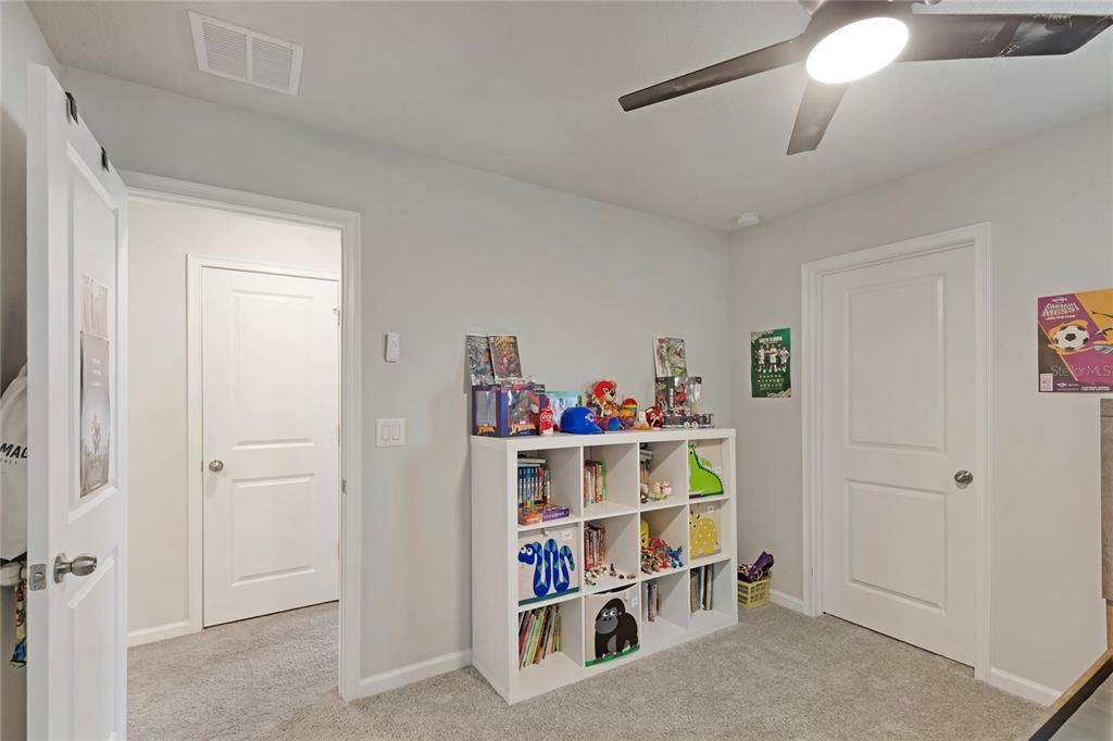 For Rent: $2,700 (4 beds, 3 baths, 2574 Square Feet)