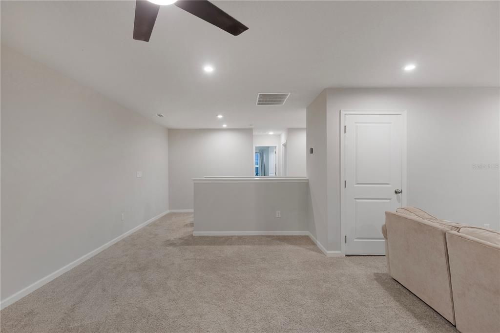 For Rent: $2,700 (4 beds, 3 baths, 2574 Square Feet)