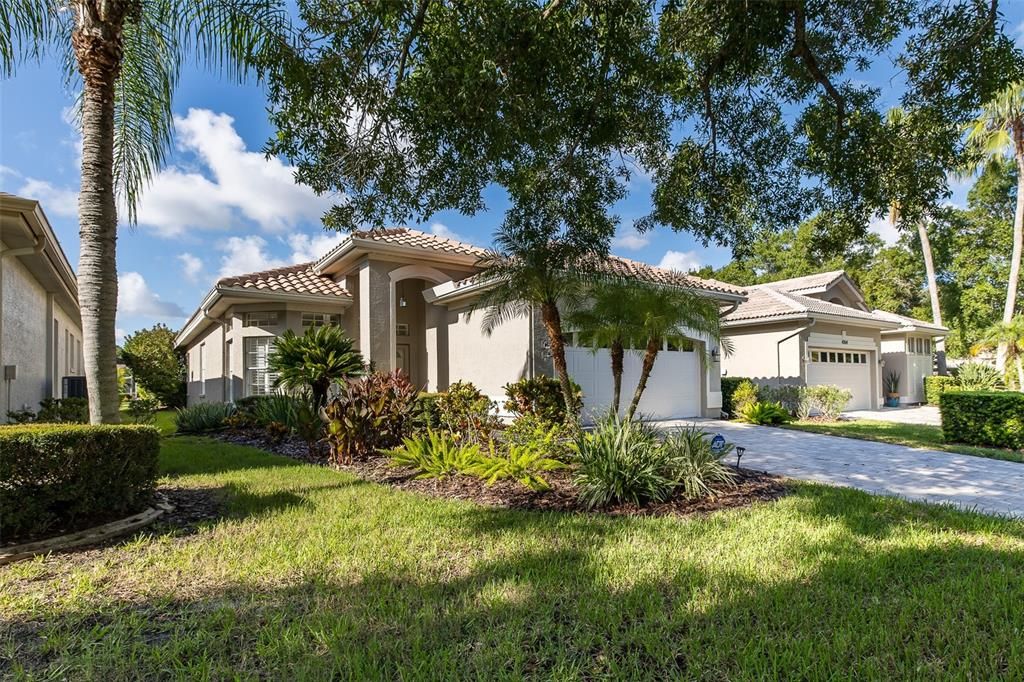 Activo con contrato: $549,900 (3 camas, 2 baños, 1860 Pies cuadrados)