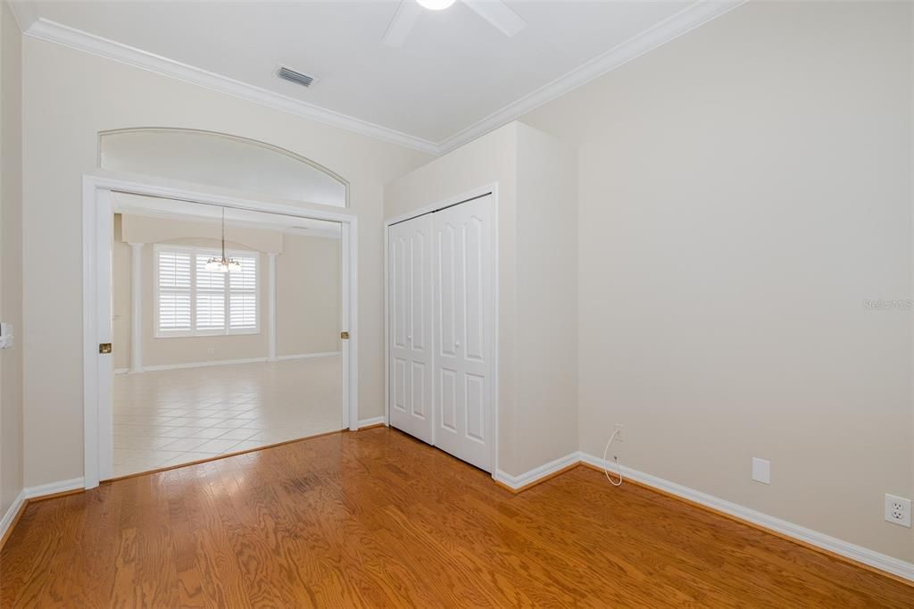 Activo con contrato: $549,900 (3 camas, 2 baños, 1860 Pies cuadrados)