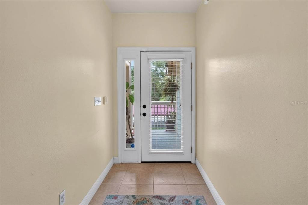 For Sale: $249,900 (2 beds, 2 baths, 1300 Square Feet)