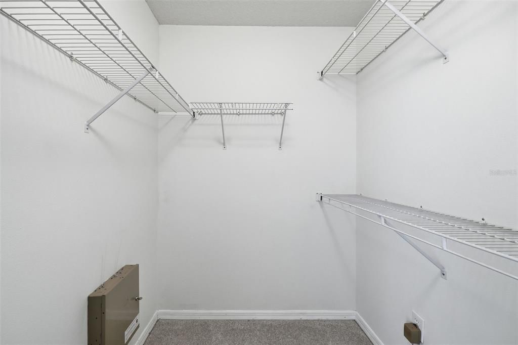 En Venta: $474,250 (5 camas, 3 baños, 2374 Pies cuadrados)