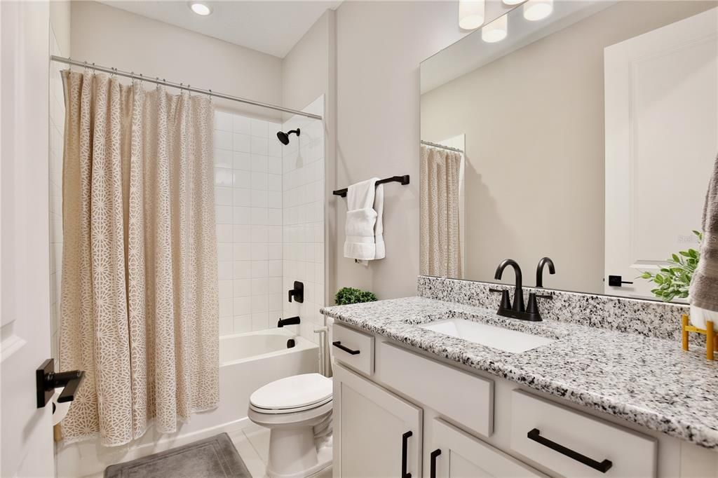 En Venta: $835,000 (6 camas, 4 baños, 4112 Pies cuadrados)