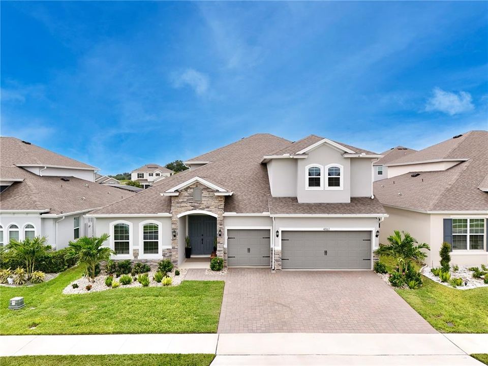 En Venta: $835,000 (6 camas, 4 baños, 4112 Pies cuadrados)