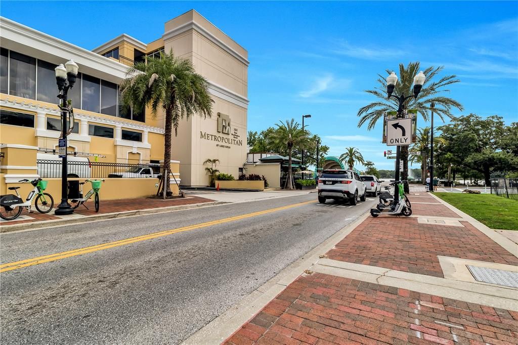 For Rent: $3,500 (2 beds, 2 baths, 1564 Square Feet)