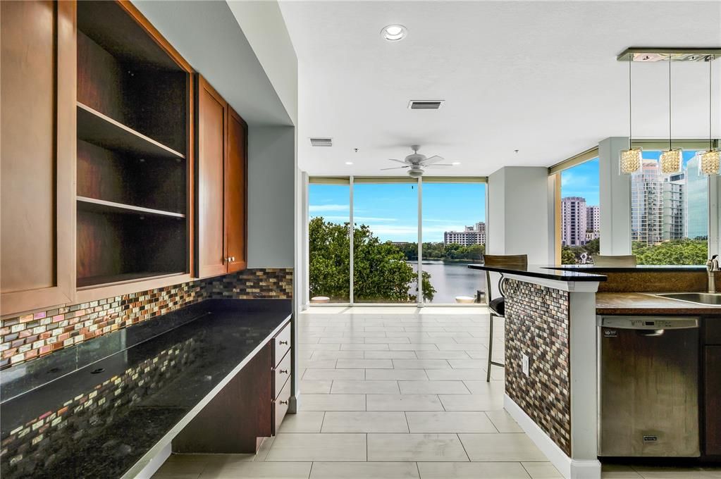 For Rent: $3,500 (2 beds, 2 baths, 1564 Square Feet)