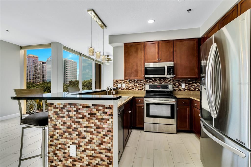For Rent: $3,500 (2 beds, 2 baths, 1564 Square Feet)