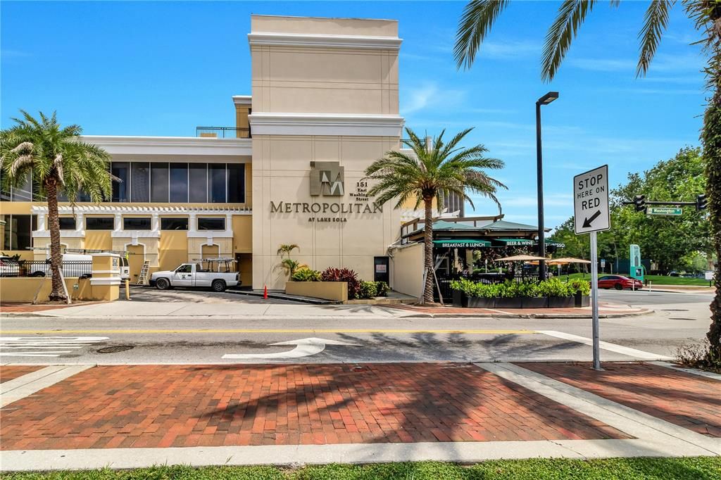 For Rent: $3,500 (2 beds, 2 baths, 1564 Square Feet)