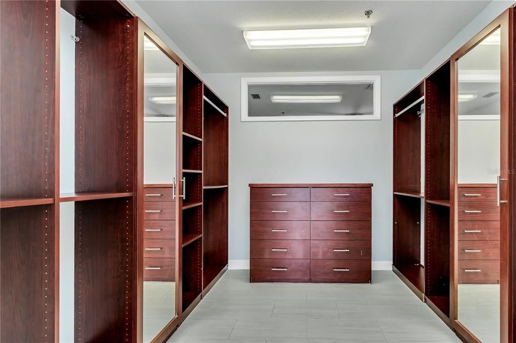 For Rent: $3,500 (2 beds, 2 baths, 1564 Square Feet)