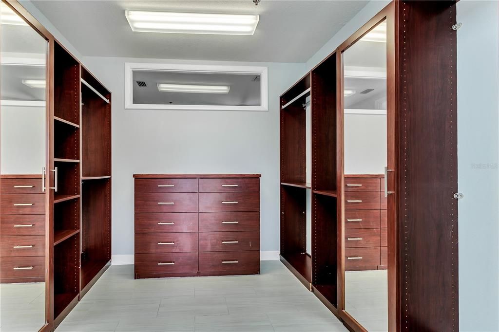 For Rent: $3,500 (2 beds, 2 baths, 1564 Square Feet)