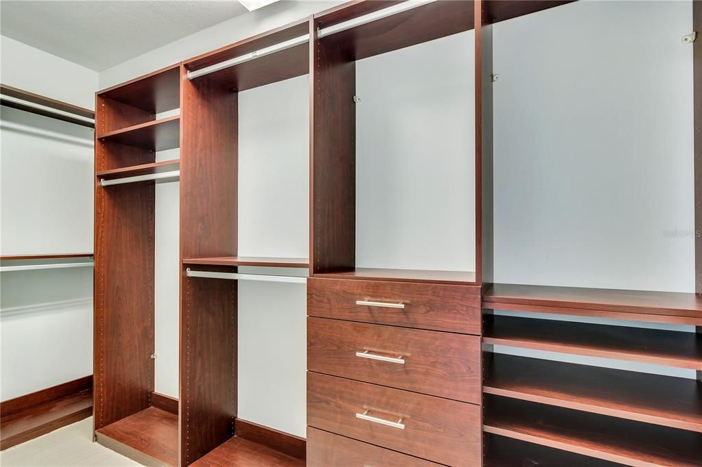 For Rent: $3,500 (2 beds, 2 baths, 1564 Square Feet)