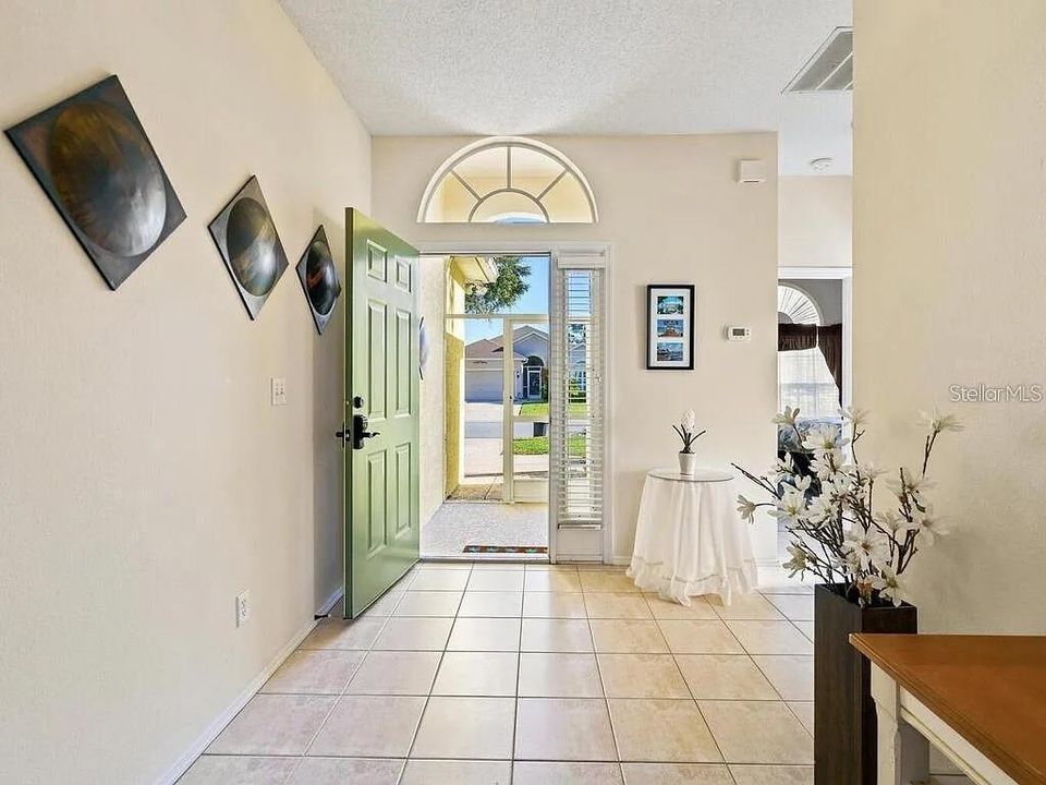 For Rent: $3,700 (4 beds, 2 baths, 1816 Square Feet)