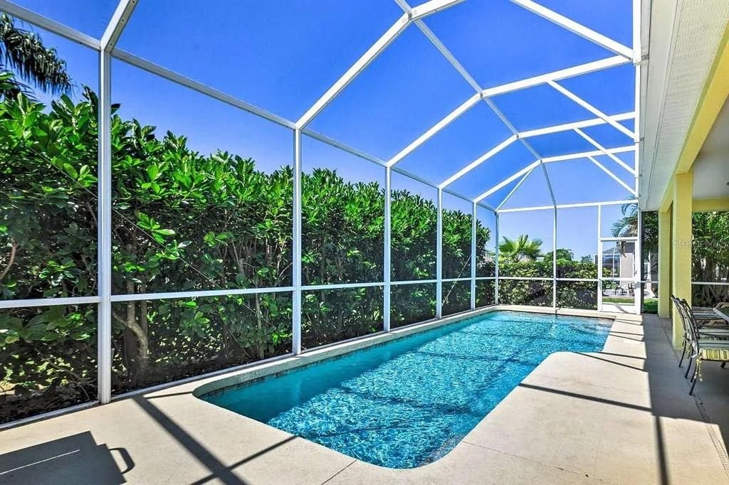 For Rent: $3,700 (4 beds, 2 baths, 1816 Square Feet)
