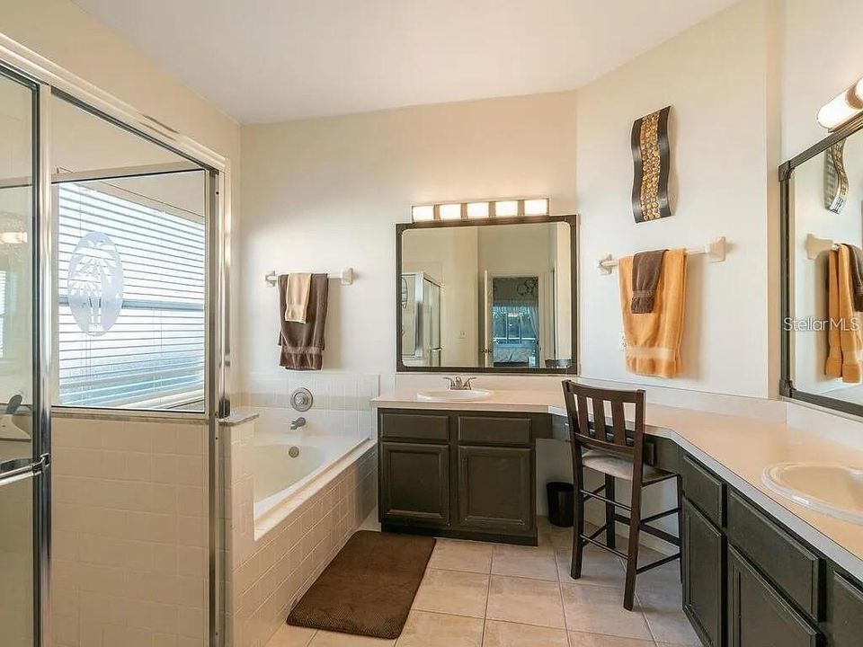 For Rent: $3,700 (4 beds, 2 baths, 1816 Square Feet)