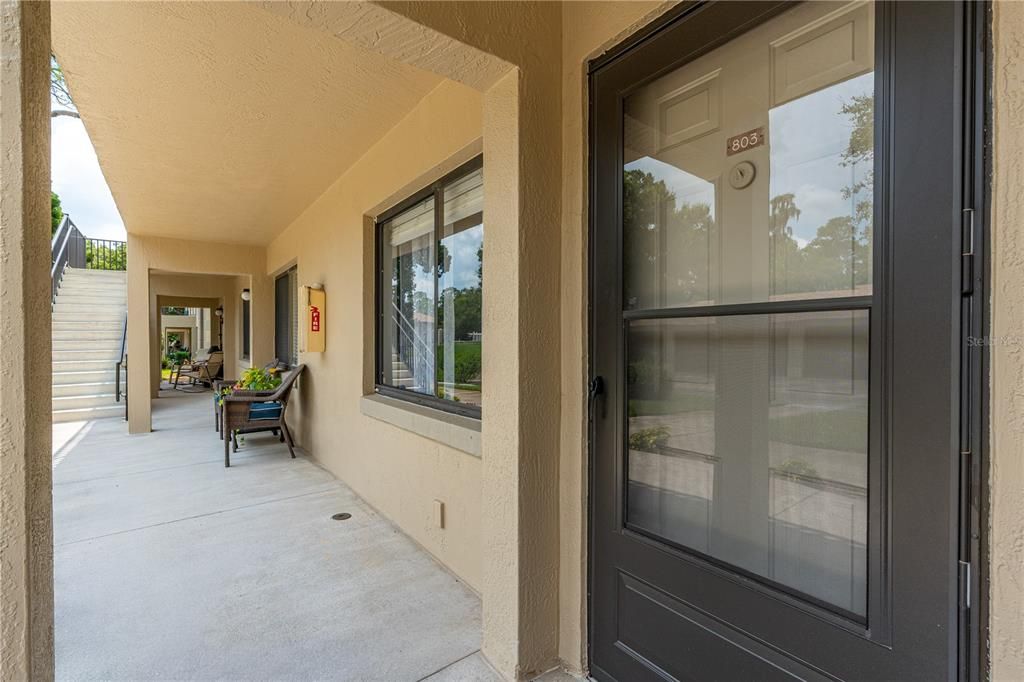 For Sale: $137,500 (2 beds, 1 baths, 864 Square Feet)