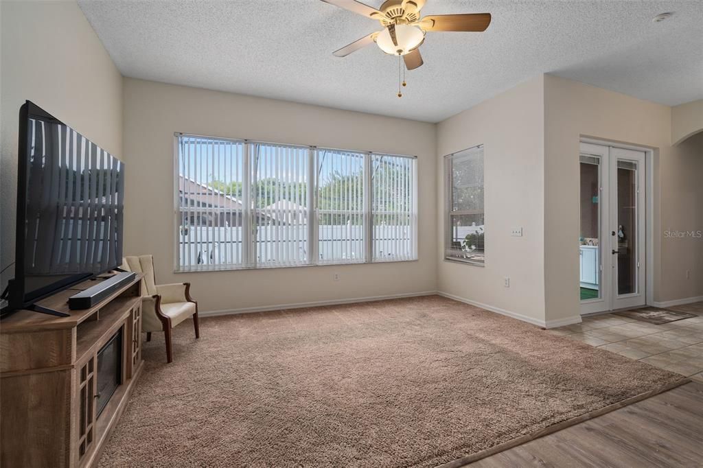 Active With Contract: $549,900 (4 beds, 3 baths, 2162 Square Feet)