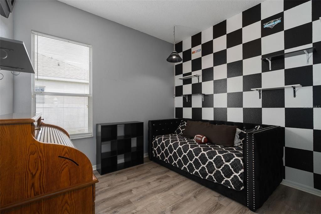 Active With Contract: $549,900 (4 beds, 3 baths, 2162 Square Feet)