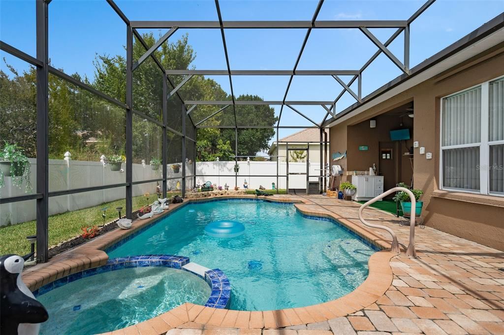 Active With Contract: $549,900 (4 beds, 3 baths, 2162 Square Feet)
