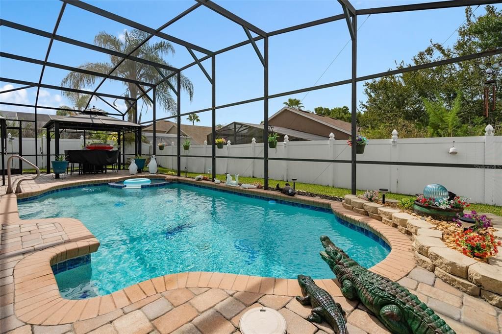 Active With Contract: $549,900 (4 beds, 3 baths, 2162 Square Feet)