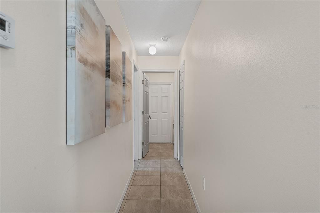 En Venta: $349,900 (4 camas, 2 baños, 2114 Pies cuadrados)