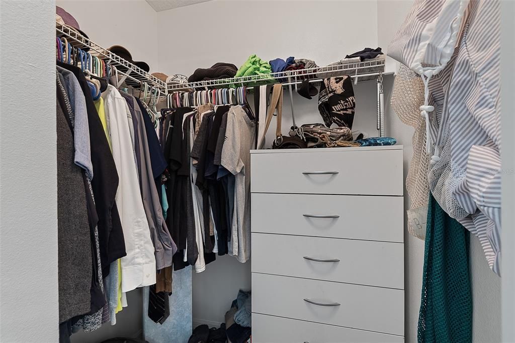 En Venta: $349,900 (4 camas, 2 baños, 2114 Pies cuadrados)