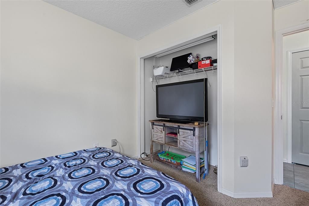 En Venta: $349,900 (4 camas, 2 baños, 2114 Pies cuadrados)