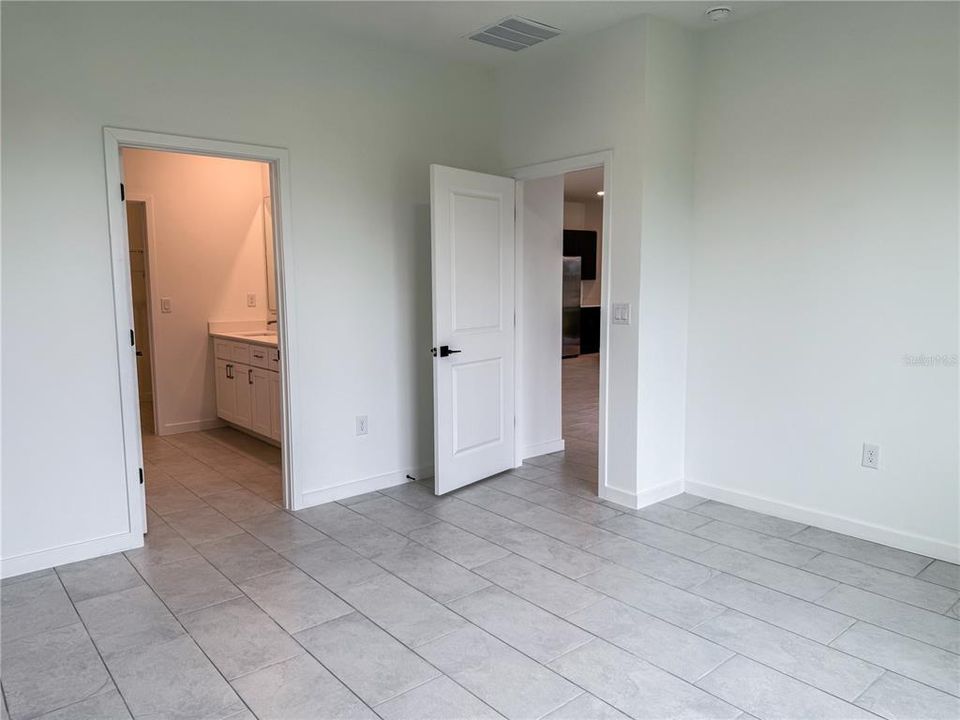 For Rent: $2,500 (3 beds, 2 baths, 1742 Square Feet)