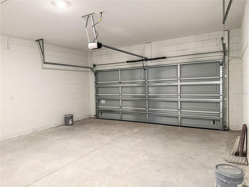 For Rent: $2,500 (3 beds, 2 baths, 1742 Square Feet)