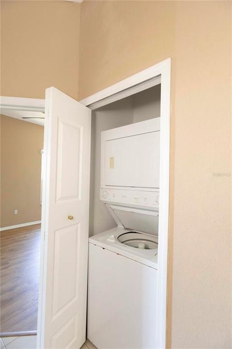 В аренду: $1,750 (2 спален, 2 ванн, 1400 Квадратных фут)