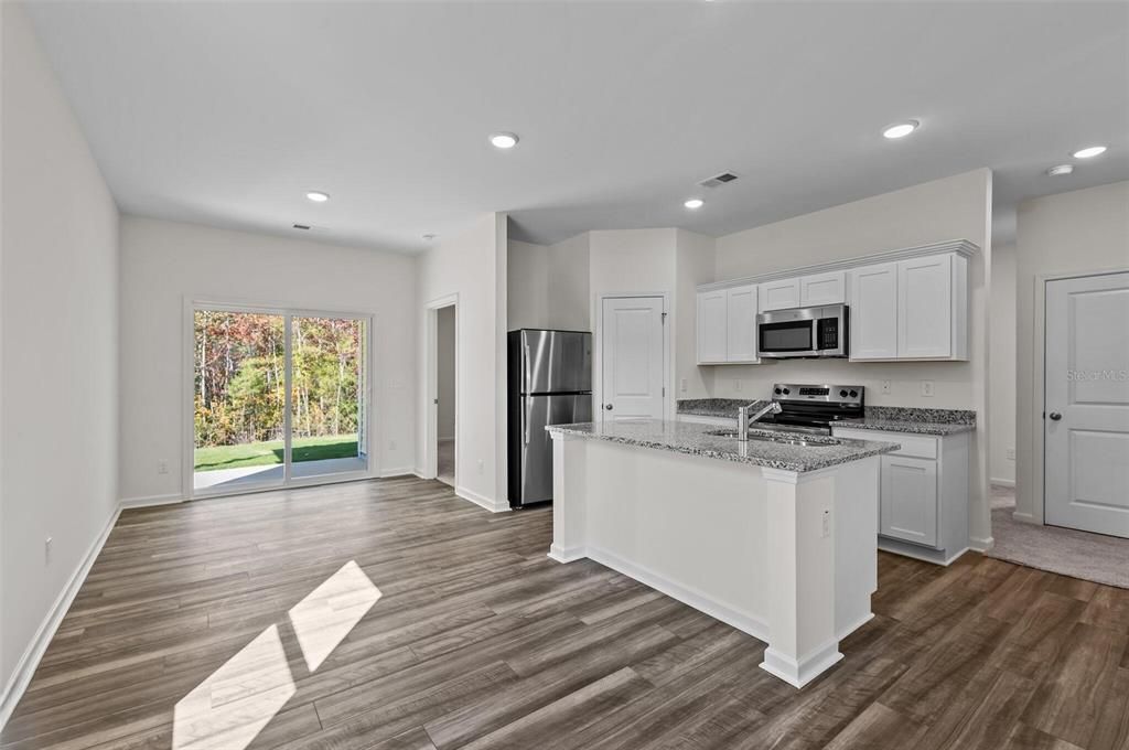 For Sale: $297,240 (3 beds, 2 baths, 1212 Square Feet)