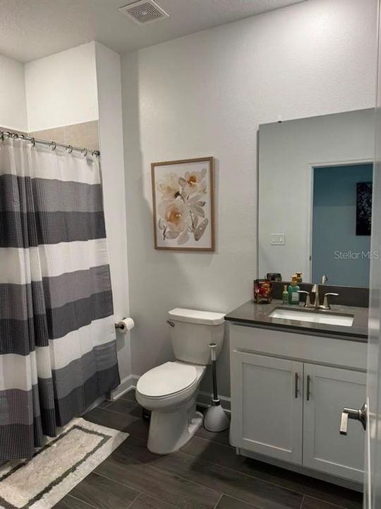 For Rent: $4,500 (5 beds, 4 baths, 3791 Square Feet)