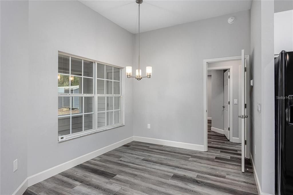 For Rent: $2,900 (3 beds, 2 baths, 2190 Square Feet)